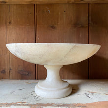 Load image into Gallery viewer, Marble pedestal fruit bowl

