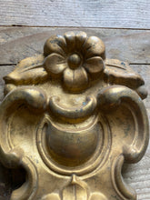 Load image into Gallery viewer, Gilt pressed metal decorative detail (I)
