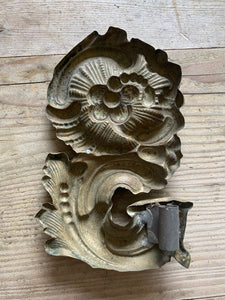 Floral gilt pressed metal decorative detail (I)