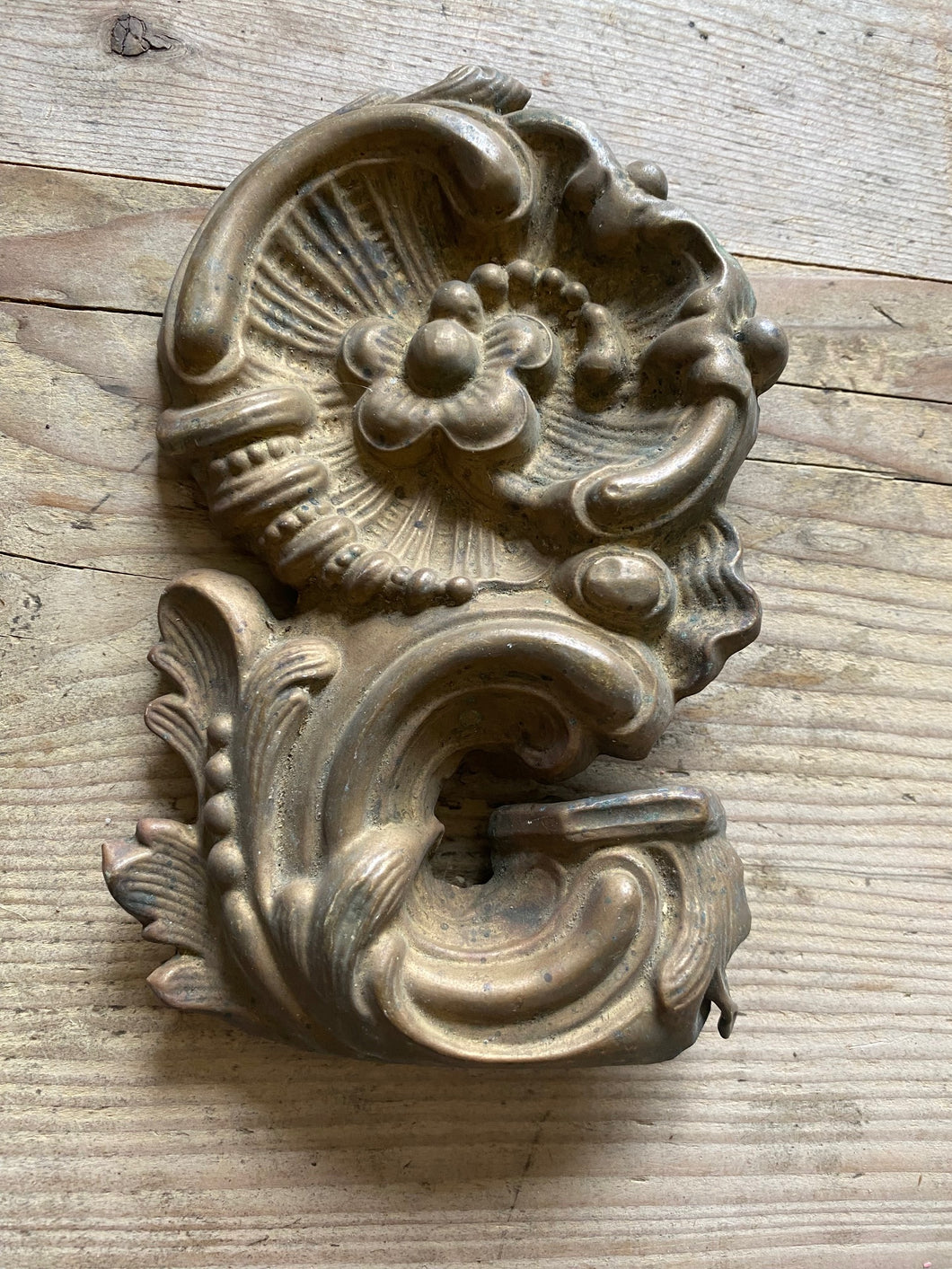 Floral gilt pressed metal decorative detail (II)