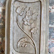 Load image into Gallery viewer, Carved wooden floral panel
