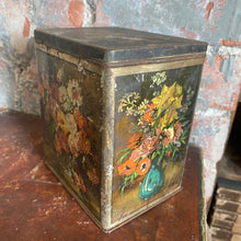 Load image into Gallery viewer, Floral tin
