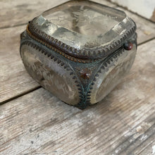Load image into Gallery viewer, French etched glass boudoir storage box

