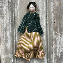 Load image into Gallery viewer, Grodnertal doll
