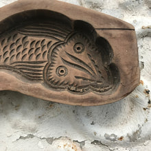 Load image into Gallery viewer, Oriental wooden mooncake fish mould XS
