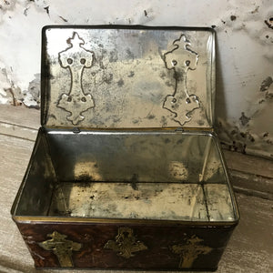 Figural pirate treasure chest tin