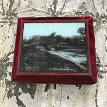 Load image into Gallery viewer, Victorian velvet covered box - Melton

