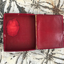 Load image into Gallery viewer, Victorian velvet covered box - Melton
