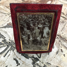 Load image into Gallery viewer, Victorian velvet covered photo mount
