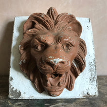 Load image into Gallery viewer, Reconstituted stone lion plaque (II)

