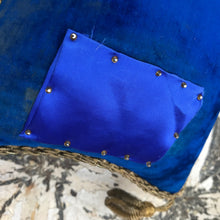 Load image into Gallery viewer, French velvet display cushion (coussin de mariee)
