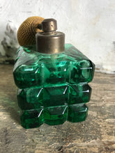 Load image into Gallery viewer, Green glass perfume atomiser
