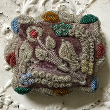 Load image into Gallery viewer, Native American beaded Iroquois cushion
