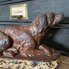 Load image into Gallery viewer, Cast iron hound doorstop
