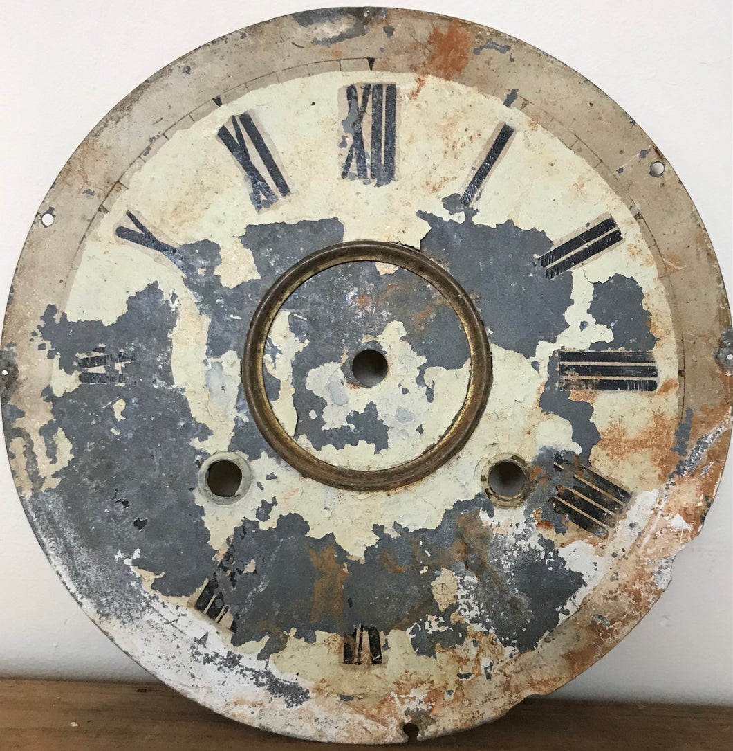 Chippy clock dial