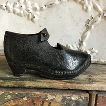Load image into Gallery viewer, Salesman sample shoe
